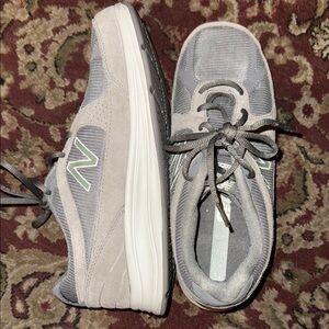 New Balance 877 Gray walking Sneakers
